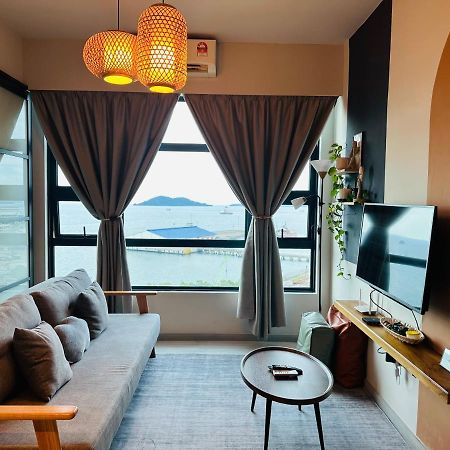 Jesselton Quay - Suite 1 By Staycation Suites Kk Kota Kinabalu Eksteriør billede