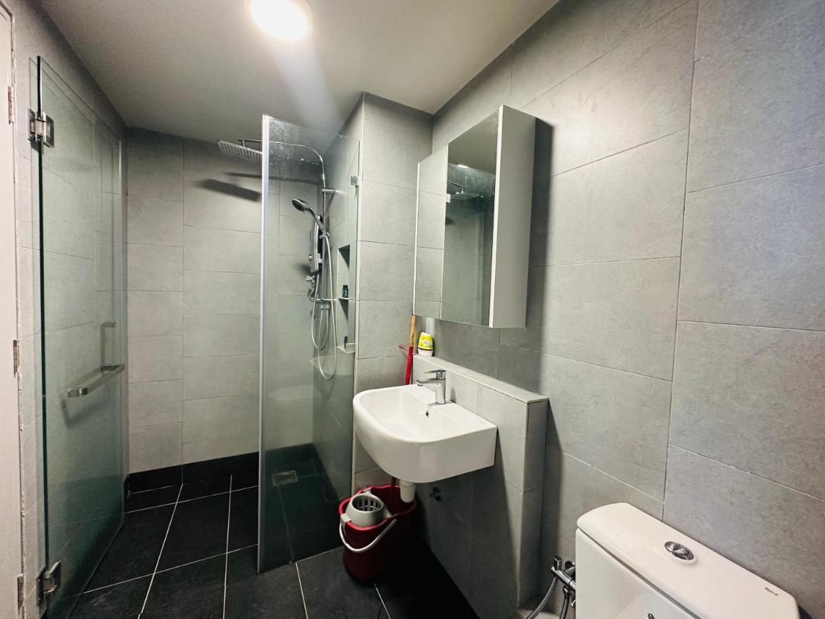 Jesselton Quay - Suite 1 By Staycation Suites Kk Kota Kinabalu Eksteriør billede