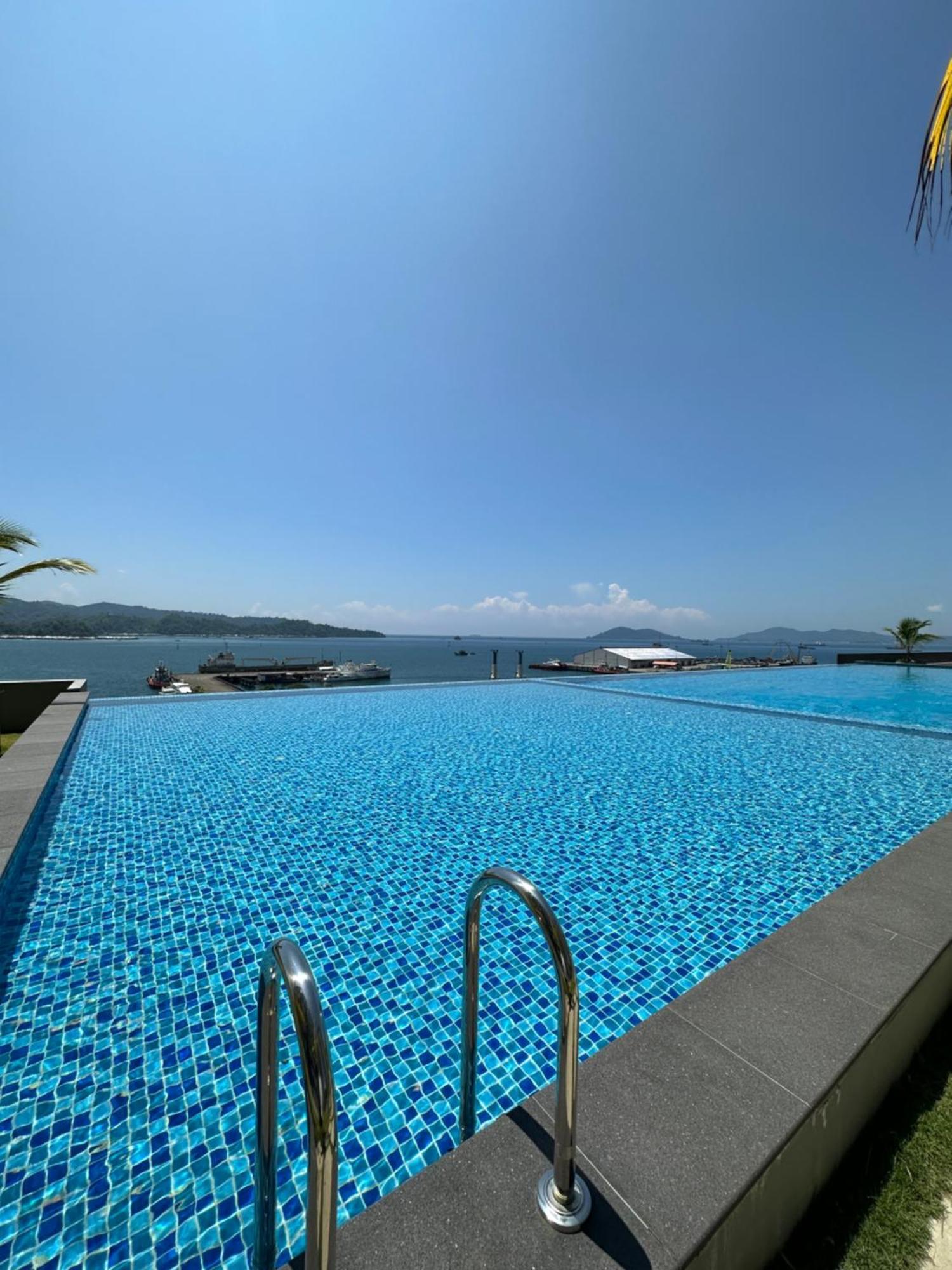 Jesselton Quay - Suite 1 By Staycation Suites Kk Kota Kinabalu Eksteriør billede