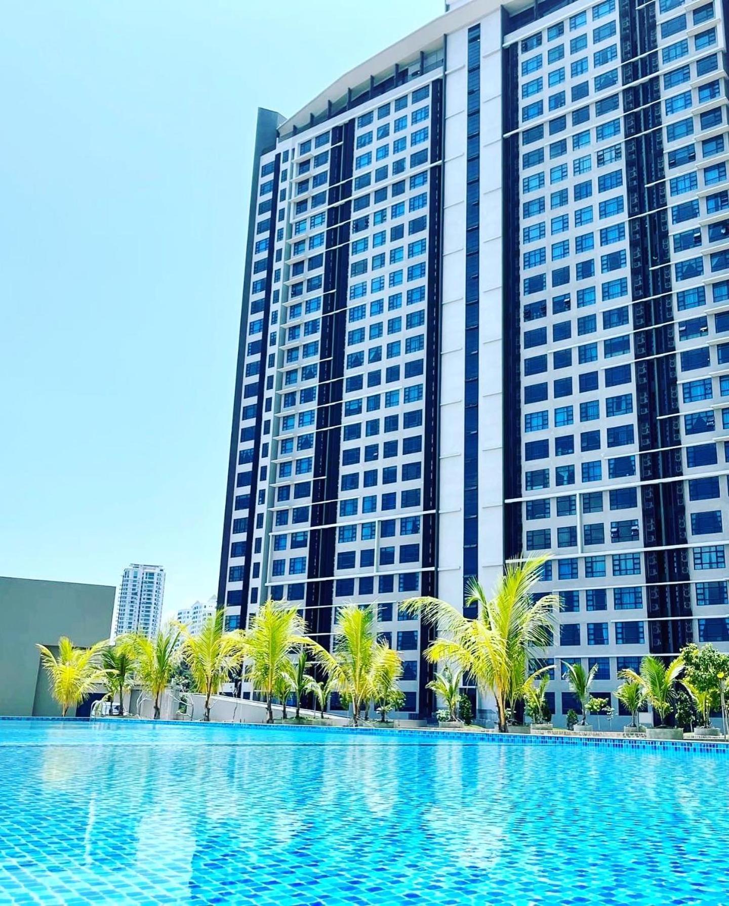 Jesselton Quay - Suite 1 By Staycation Suites Kk Kota Kinabalu Eksteriør billede